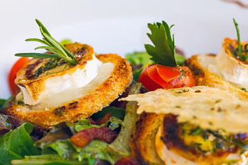 light summer dinner - salad with goat cheese