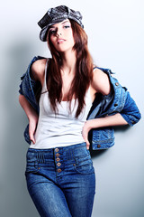 lady in hat