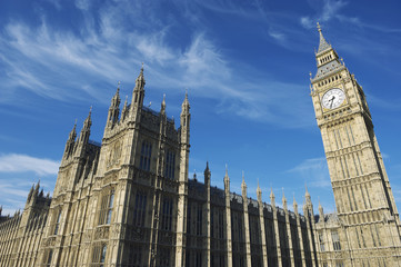 Fototapeta na wymiar Westminster Palace i Big Ben London Blue Sky pozioma