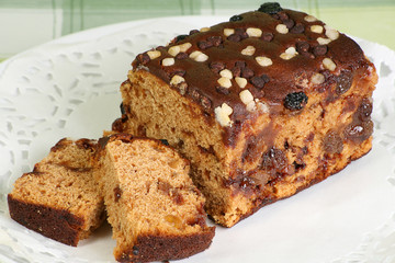 Apple and Sultana Cake