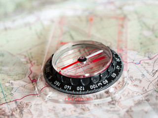 Boussole et carte