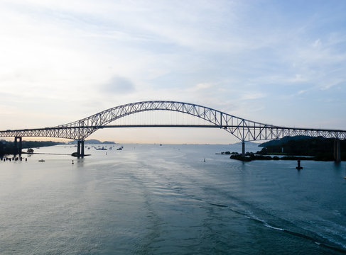 Fototapeta First Trans-american bridge in Panama