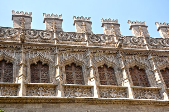 Valencia, Lonja de la Seda, arcos conopiales, arte g&oacute;tico