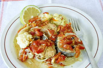 Baked fish and vegetables