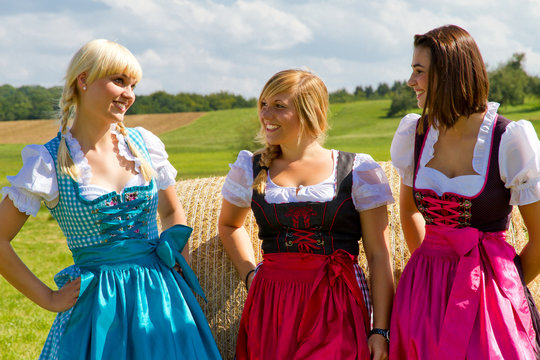 Spa&szlig; im Dirndl