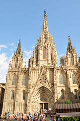 Fototapeta na wymiar Katedra w Barcelonie