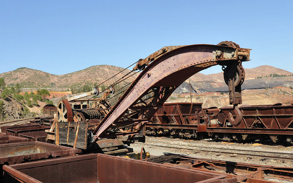 Vieja gr&uacute;a ferroviaria