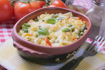 Baked pasta with vegetables
