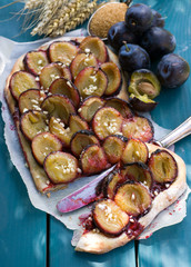 Rustikaler Zwetschgenkuchen