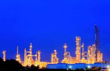 Oil refinery at twilight (Map Ta Phut Industrial Estate Rayong T