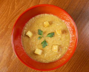gazpacho with garlic croutons