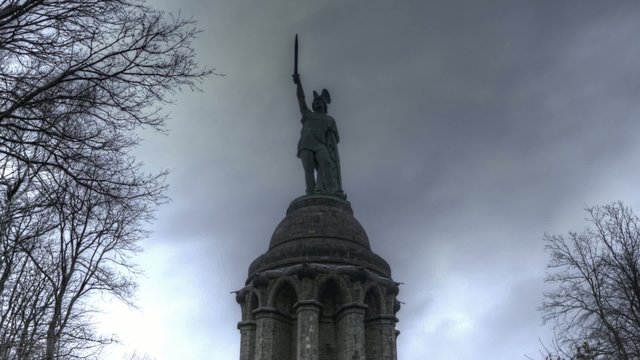 Zeitraffer Detmold Hermannsdenkmal