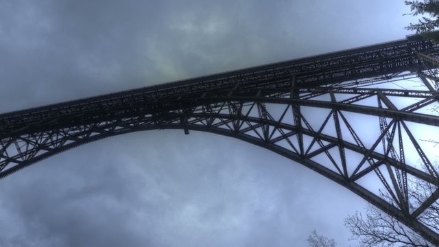 Zeitraffer M&uuml;ngstner Br&uuml;cke