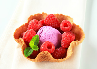 Fruit ice cream dessert