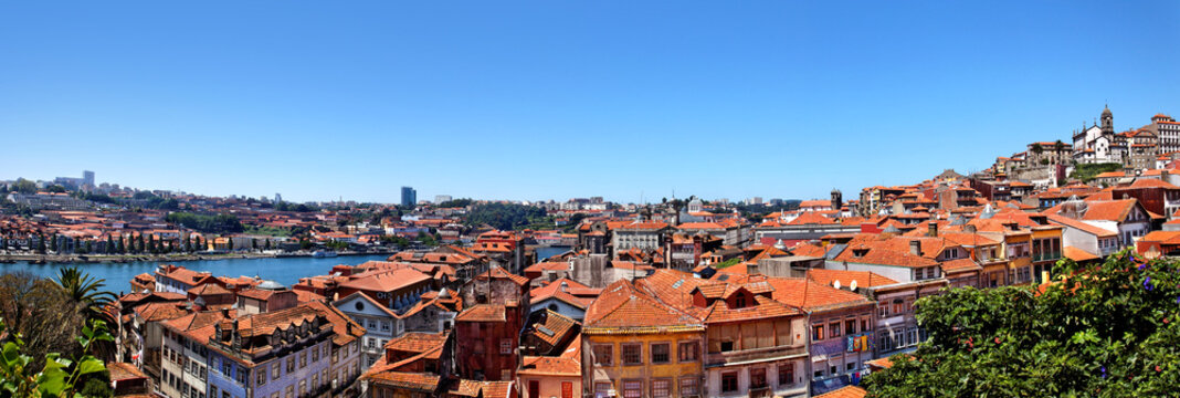 Panorama von Porto mit Altstadt Ribeira, Portugal