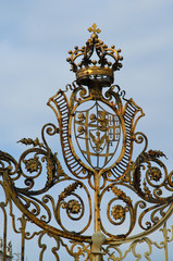Stemmi sul cancello di Stupinigi - (To)