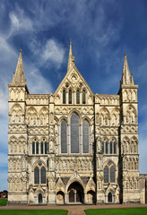 Fototapeta na wymiar Salisbury Cathedral elewacji frontowej