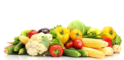 Cercles muraux Légumes Légumes frais isolés sur blanc