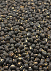 pile of whole seeds of black gram