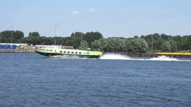 hydrofoil boat