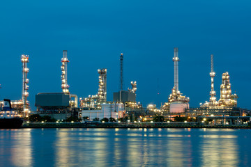 Obraz na płótnie Canvas rafinerii ropy naftowej