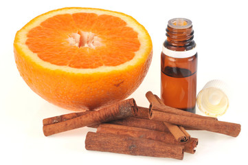 Huile essentielle de cannelle et d'orange