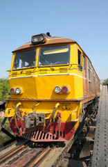Fototapeta na wymiar Stary pociąg na Death Railway w Tajlandii