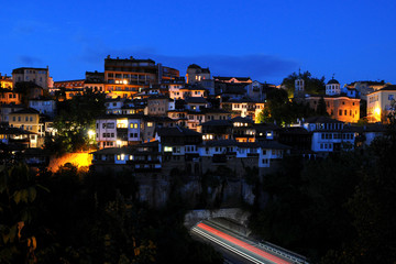 Obraz premium Night View of Veliko Tarnovo