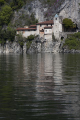Fototapeta na wymiar view of a sanctuary on the lake