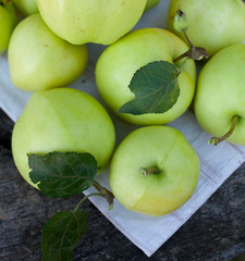 fresh apples on wooden table