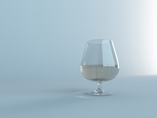 Weinglas vor weißem Hintergrund