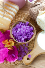 Aromatic spa set with sea salt