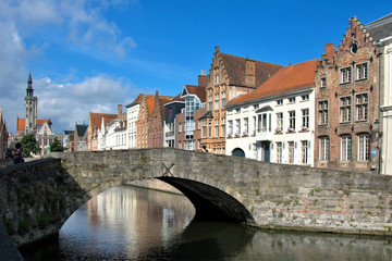 Fototapeta na wymiar Brugia, średniowieczne miasto w Belgii