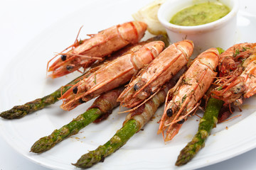 shrimps with asparagus