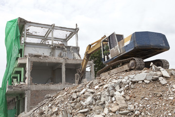 Obraz premium Excavators at a demolition site