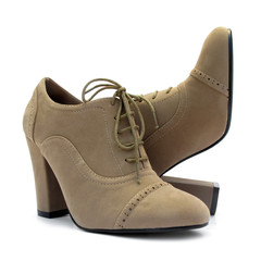 Brown high heels pump shoes