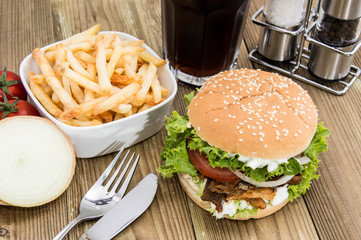 Kekab Burger with Chips in a bowl
