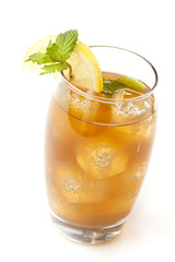 Refreshing Iced Tea with Lemon