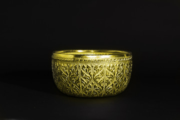 packshot bowl, gold