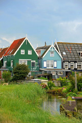 Fototapeta na wymiar Colorful houses in Marken, the Netherlands