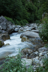 Naklejka na ściany i meble Górski potok w Pirenejach