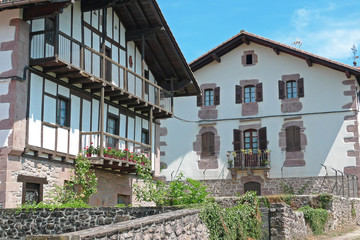 Deux maisons basques