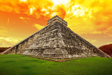 Amazing sky over Kukulkan pyramid in Chichen Itza, Mexico