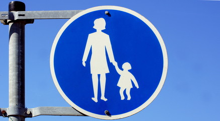 Verkehrszeichen Fußgängerweg