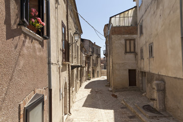 Fototapeta na wymiar Morrone del Sannio-Molise stare miasto, miasto dzwonów