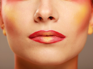 Fototapeta premium beautiful make up of bright lips