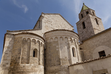 Fototapeta na wymiar Petrella Tifernina, Molise-stara wieś i kościół San Giorgio
