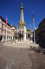 fontaine des &eacute;l&eacute;phants - chamb&eacute;ry