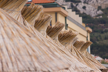 Strohschirm am Strand