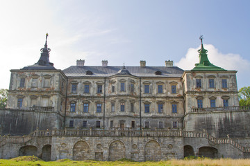 Fototapeta na wymiar Podhorce stary zamek położony niedaleko Lwowa